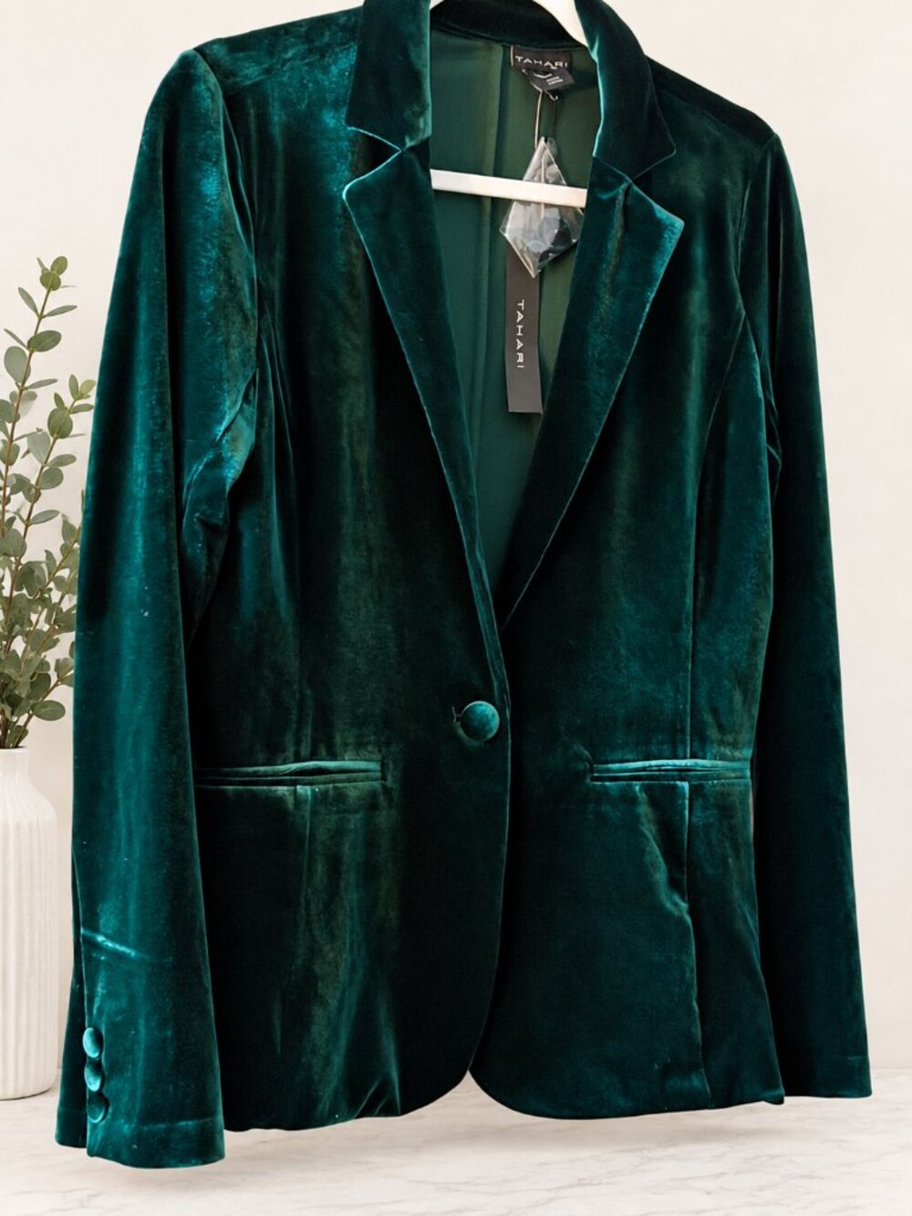 Tahari Women’s Emerald Green Velvet Blazer One Button Holiday Jacket, sz. M NWT